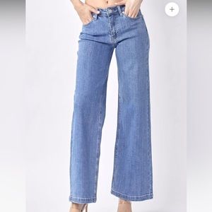 NWT Risen Mid rise wide leg jean